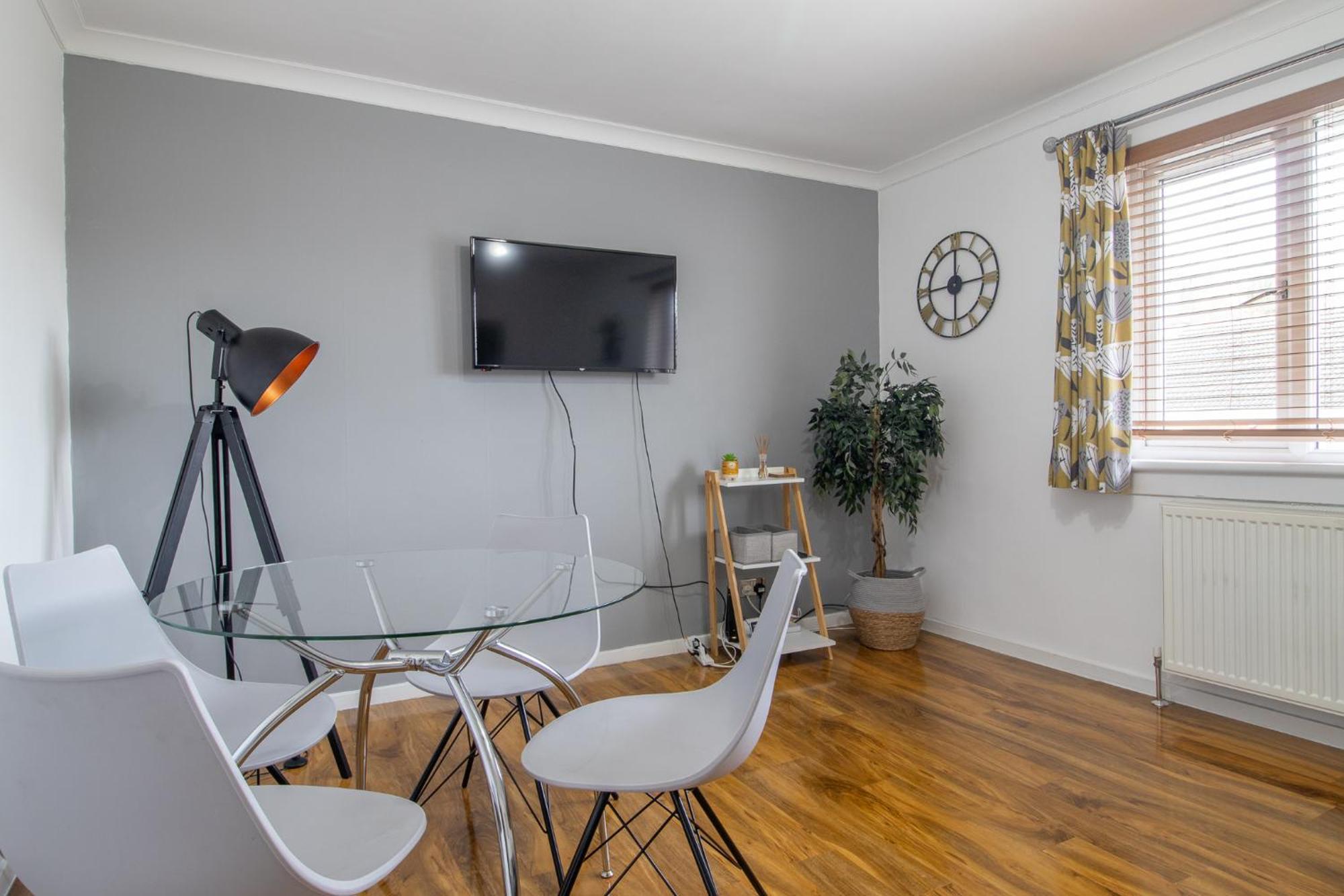 1 Bed Apartment Central Hamilton Free Wifi With Great Transport Links To Glasgow Экстерьер фото